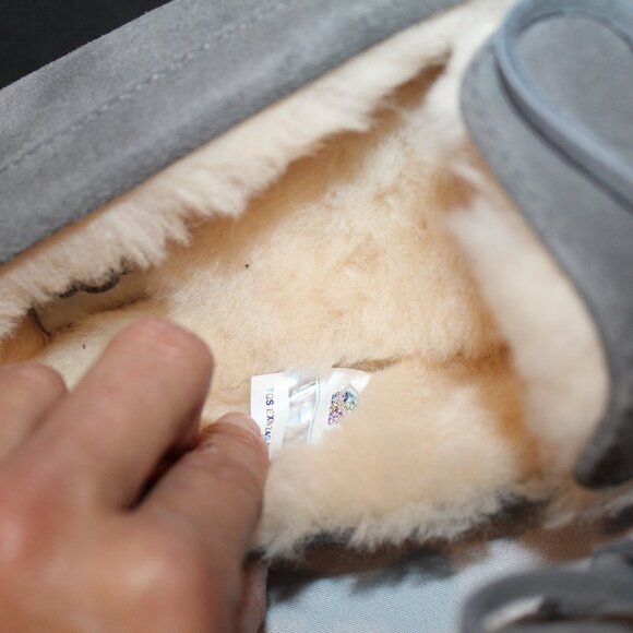 UGG MEN'S OLSEN SUEDE SHEARLING LINED SLIP ON SLIPPERS GRAY - Picture 5 of 7